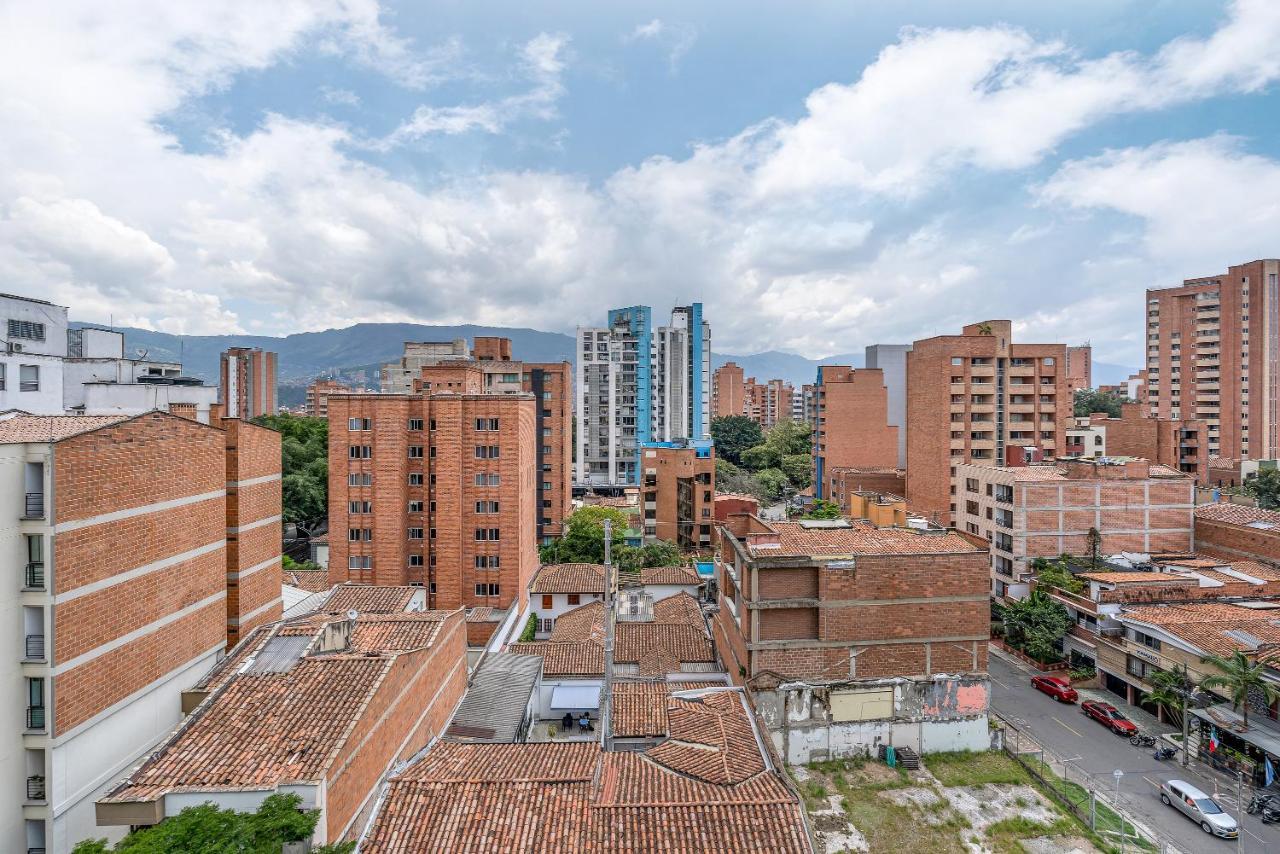Apartamentos Housy Laureles Медельїн Екстер'єр фото