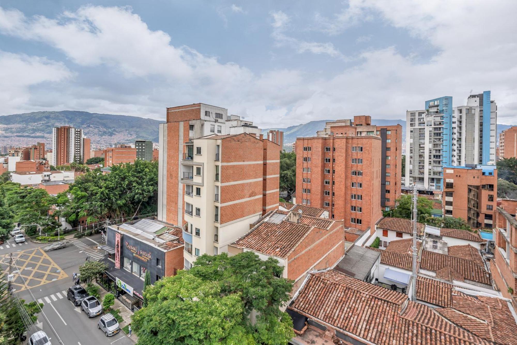 Apartamentos Housy Laureles Медельїн Екстер'єр фото